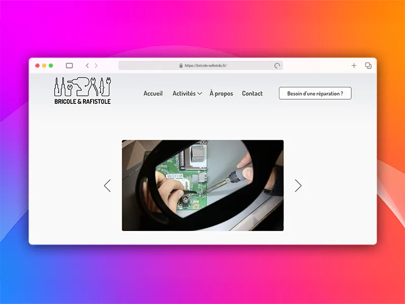 Mockup du site internet de Bricole & Rafistole : page d'accueil définitive avec le menu et un slider d'images.